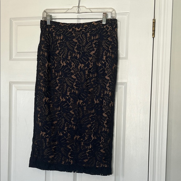 Banana Republic Dresses & Skirts - 4/$20 Banana Republic Blue and Tan Lace Pencil Skirt